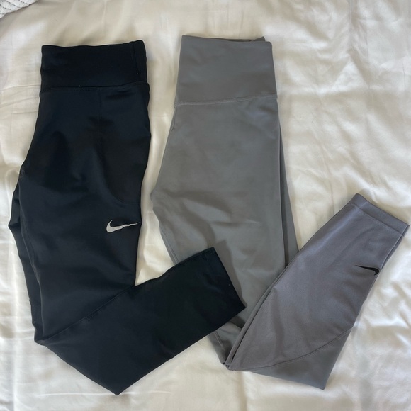 Bundle of 2 Nike leggings with mesh, size small - Picture 3 of 12